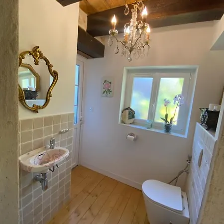 Clos De 2 Maisons De Charme * Chaussy (Ile de France)